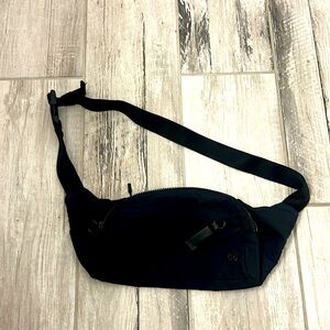 Lululemon belt bag